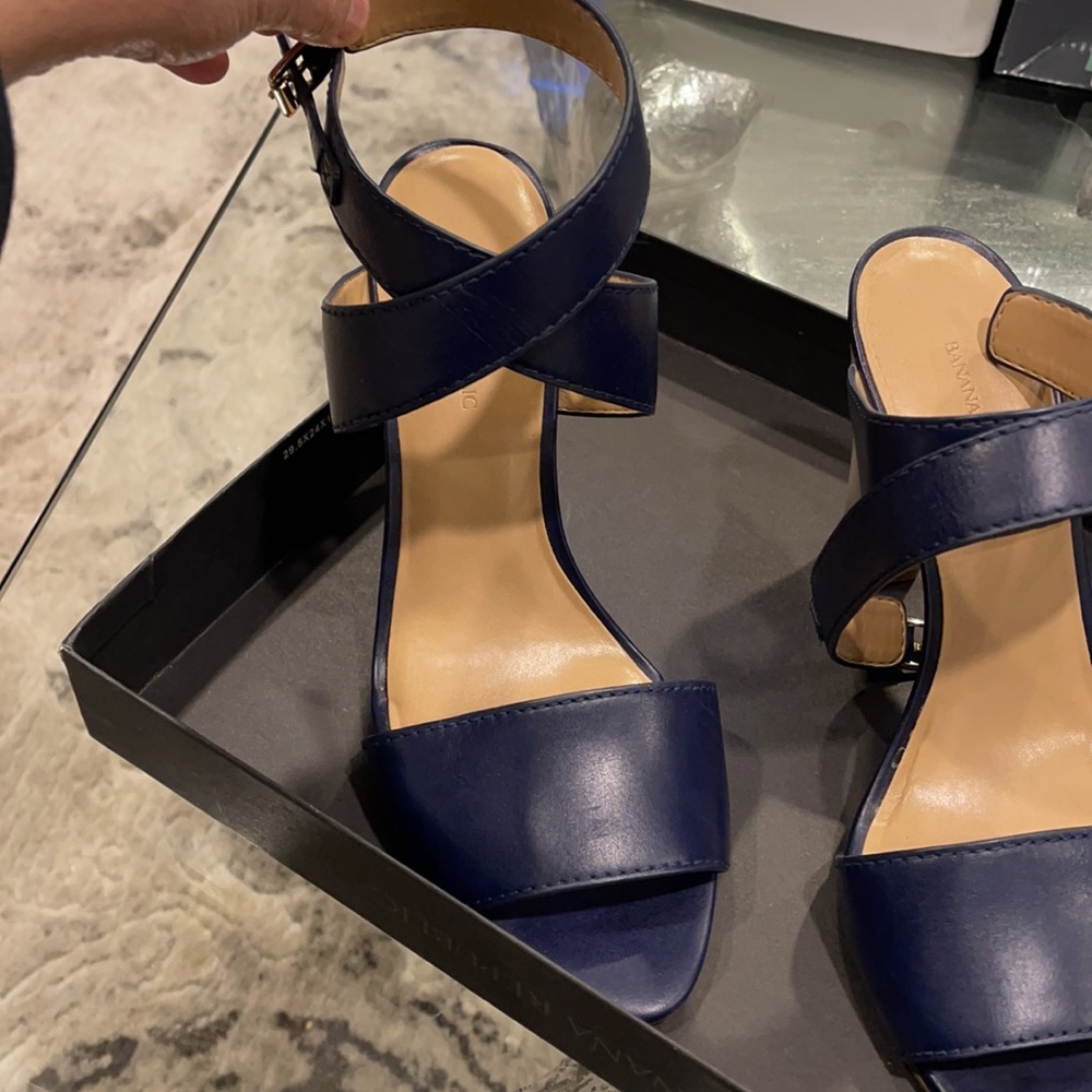 Banana Republic Samanda heels - Picture 2 of 4